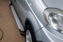 Nissan Primastar 2002–2014 X5-tyyppiset sivuportaat (2 kpl, alumiini) kuva 1