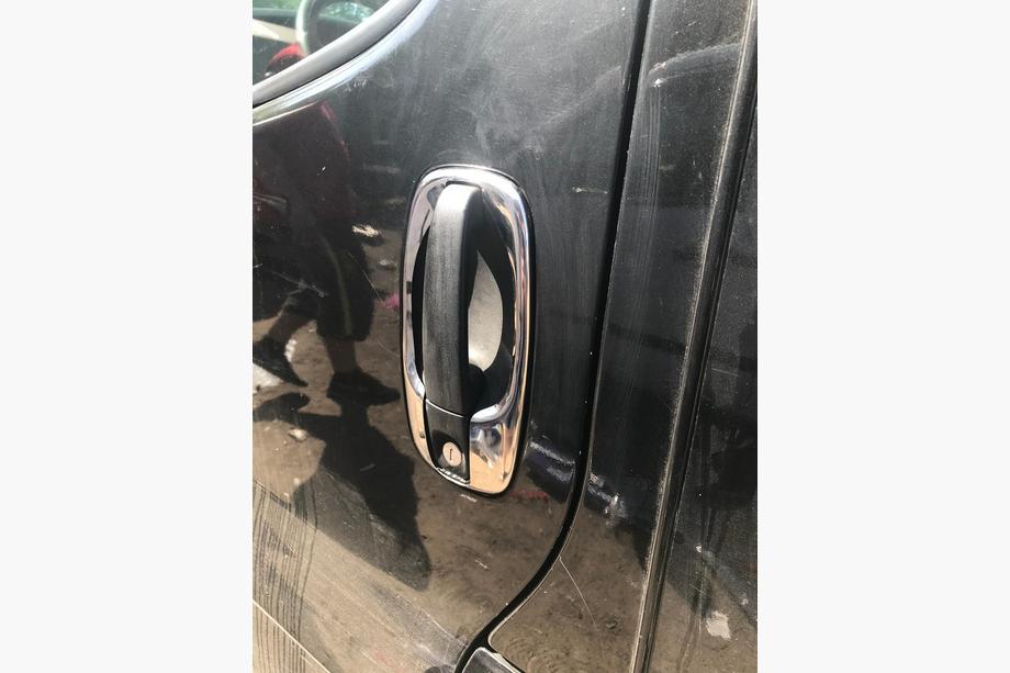 Opel Vivaro 2001–2015 Ovenkahvojen kehykset (4 kpl, ruostumaton teräs) Kuva 8