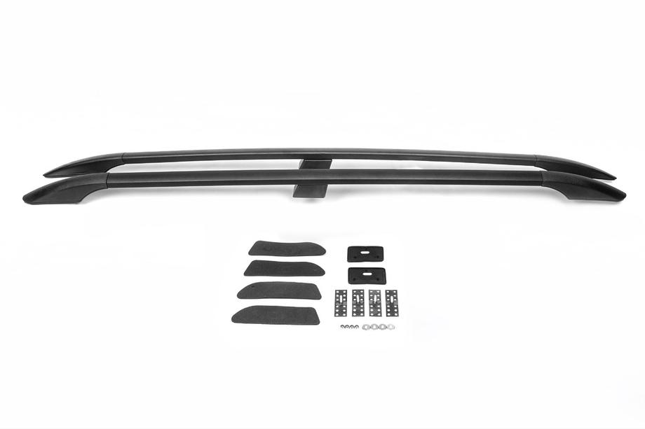 Nissan Qashqai 2010–2014 Mustat kattokaiteet (muovijalat) Muoviset jalat Kuva 4