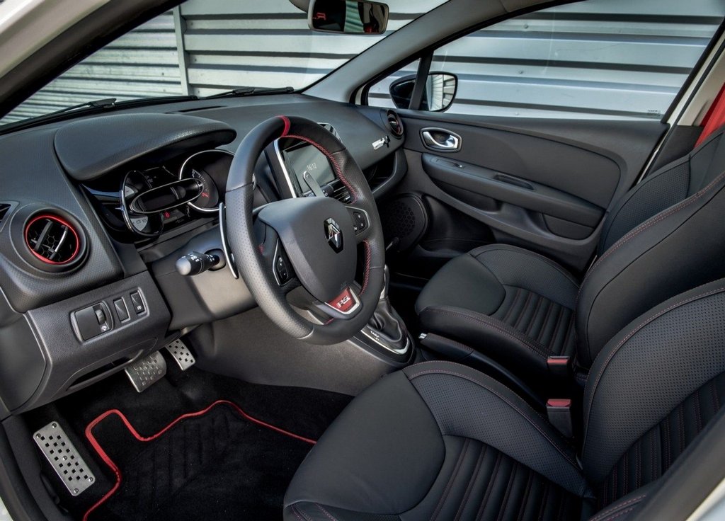 Renault Clio RS -hot hatch -koeajo