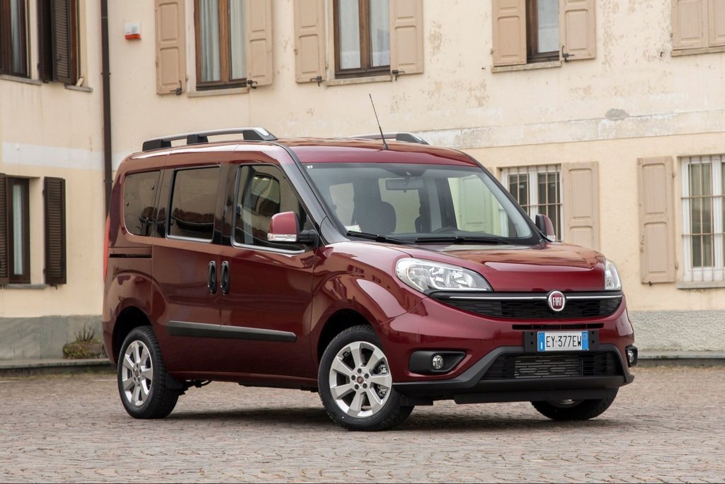 Koeajo: viisipaikkainen Fiat Doblo -tavara-henkilöversio