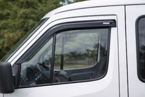 Mercedes Sprinter W901/902/903/904/905 1995–2006 Ikkunan tuuliohjaimet (2 kpl, Niken) kuva 1