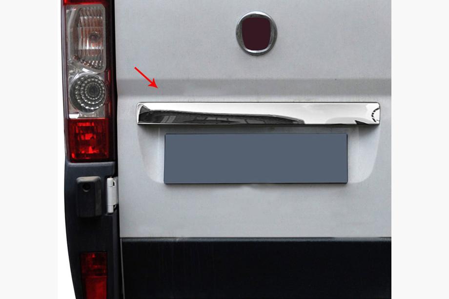 Peugeot Boxer 2006–2025 Kromilista rekisterikilven yläpuolelle (ruostumaton teräs) Carmos - turkkilainen teräs Image