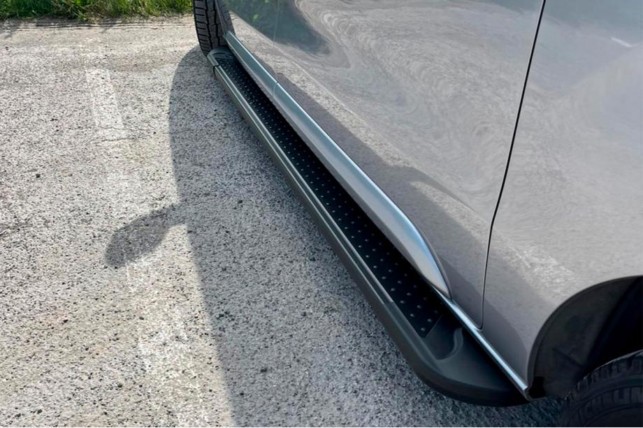 Citroen SpaceTourer 2016– Allmond Black sivuaskelmat (2 kpl, alumiini) M - Keskipitkä akseliväli Kuva 2