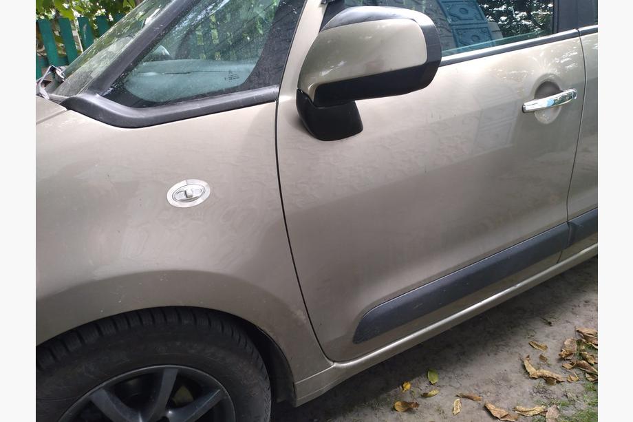 Citroen C-3 Picasso 2010–2017 Carmos vilkun kehykset (2 kpl, ruostumaton teräs) Image