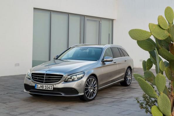 Katsaus päivitettyyn Mercedes-Benz C-class -farmariin (4. sukupolvi)