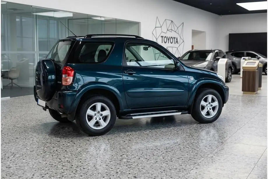 Toyota Rav 4 2001–2005 Sivukynnykset RedLine V1 (2 kpl, alumiini) Image