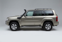 Nissan Patrol Y61 1997–2011 Maydos V2 sivuportaat (2 kpl, alumiini ↗ ruostumaton teräs) kuva 1