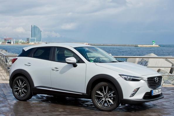 Katsaus uudistettuun Mazda CX-3 -crossoverkseen