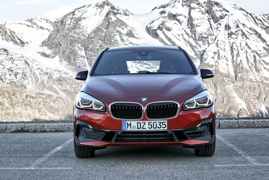BMW 2-Series Active Tourer -kompaktitilan katsaus