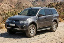 Mitsubishi Pajero Sport 2008–2015 Tayga sivuaskelmat (2 kpl, alumiini) kuva 1