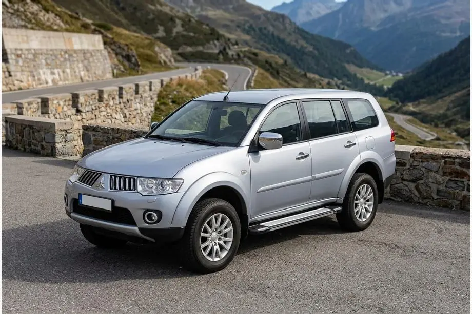 Mitsubishi Pajero Sport 2008–2015 Rainbow-sivuaskelmat (2 kpl, alumiini) Image