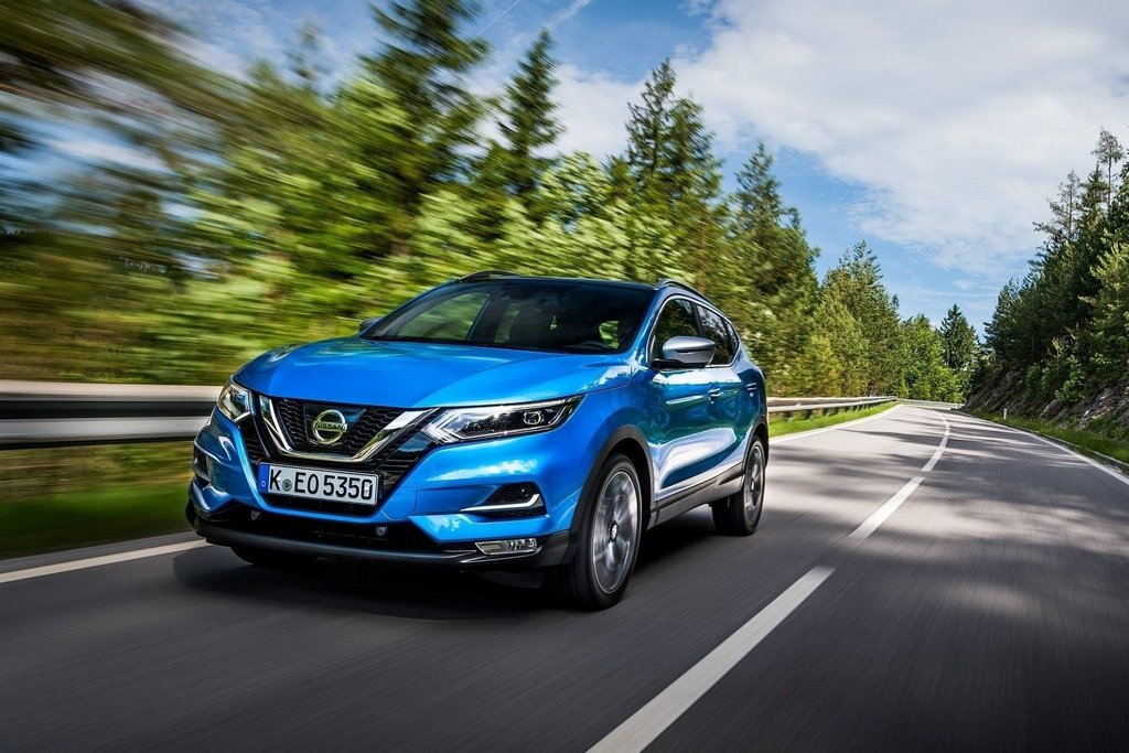 Katsaus uudistettuun toisen sukupolven Nissan Qashqaihin