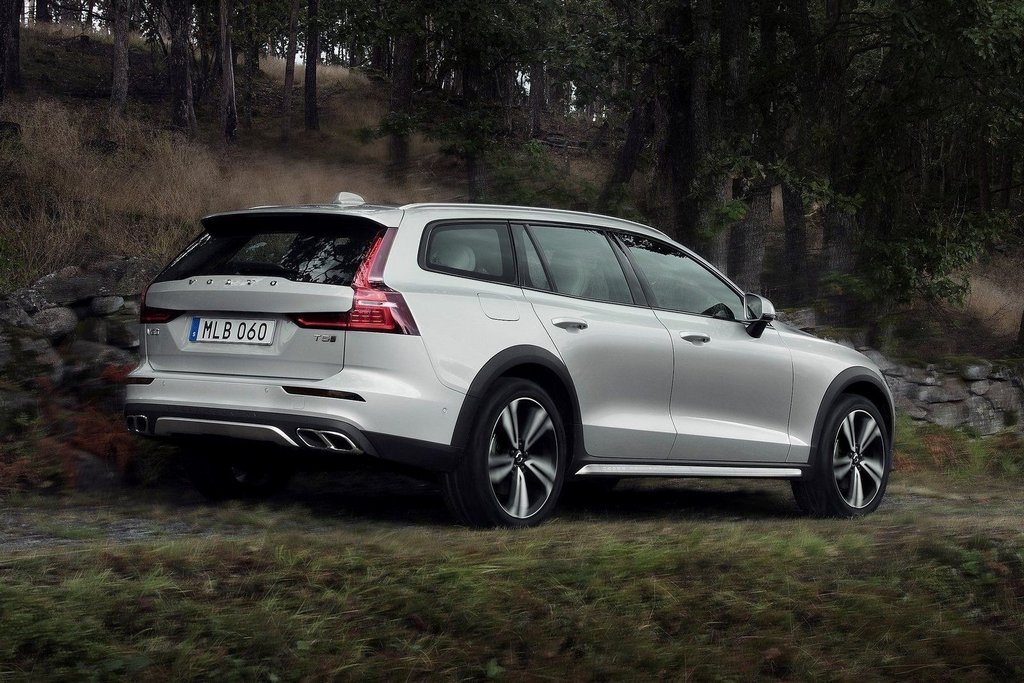 Volvo V60 Cross Country -farkun toinen sukupolvi