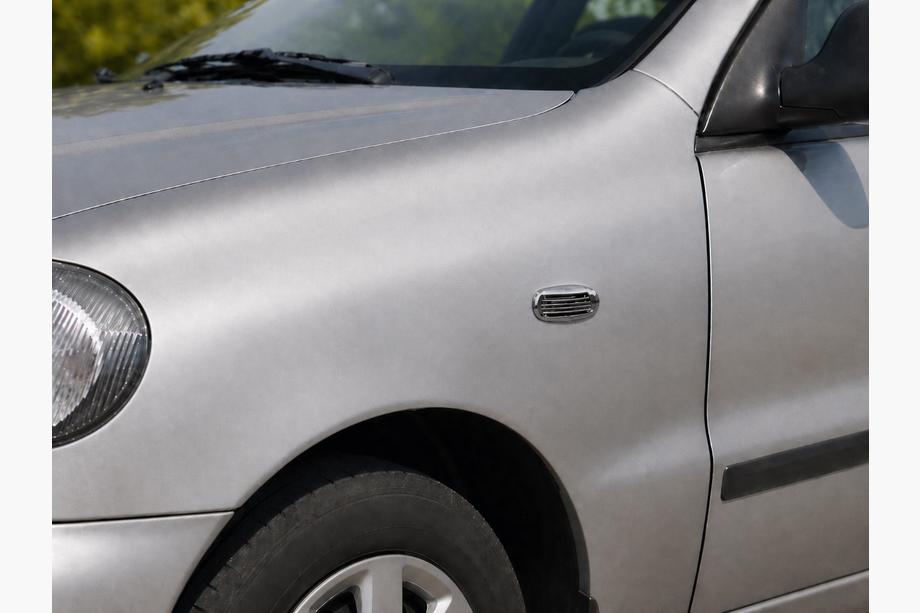 Daewoo Lanos 1998–2017 Ritilä sivuvilkun toistimeen, ovaali (2 kpl, ABS) Image