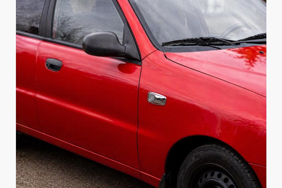 Daewoo Lanos 1998–2017 Sivuvilkun suojaritilä, suorakulmainen (2 kpl, ABS) Image