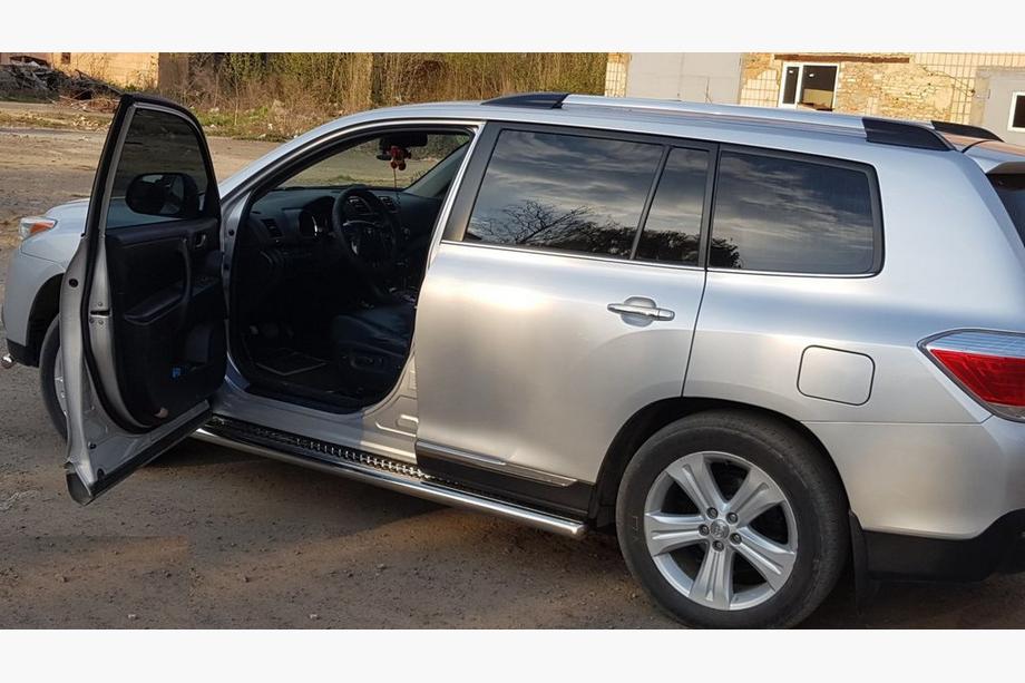 Toyota Highlander 2008–2013 Premium-sivuporrasputket (2 kpl, ruostumaton teräs) Ø60 mm Kuva 3