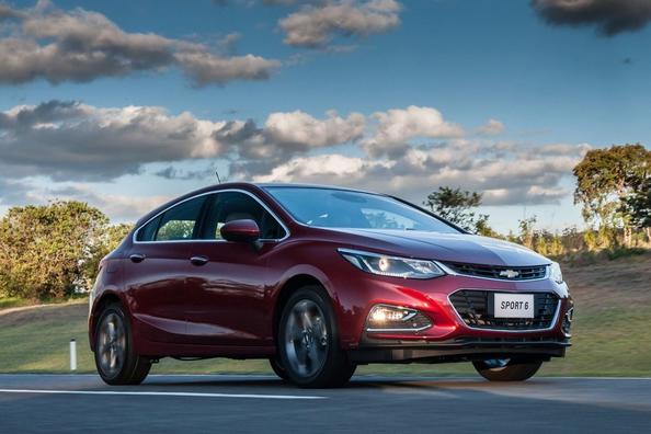Toisen sukupolven Chevrolet Cruze -hatchback