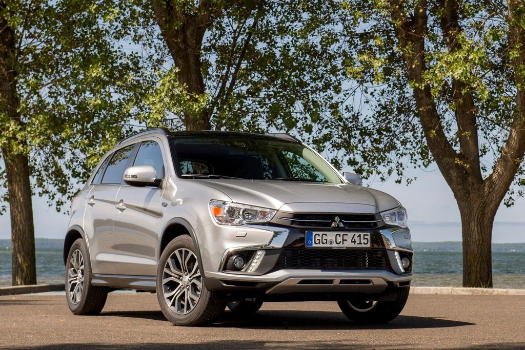 Katsaus uudistettuun Mitsubishi ASX -crossoveriin