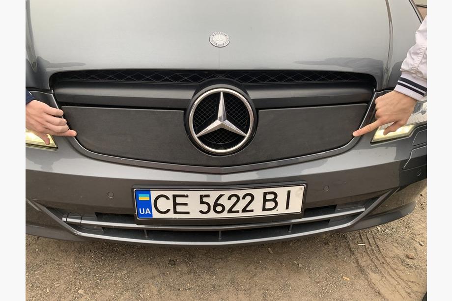 Mercedes Vito W639 2004–2014 Jäähdyttimen säleikön talvisuoja V1 (2010-2015) Kiiltävä Kuva 4
