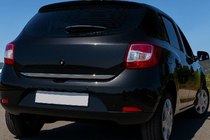 Dacia Sandero 2013–2020 Tavaratilan kynnyssuoja (ruostumaton teräs) kuva 1