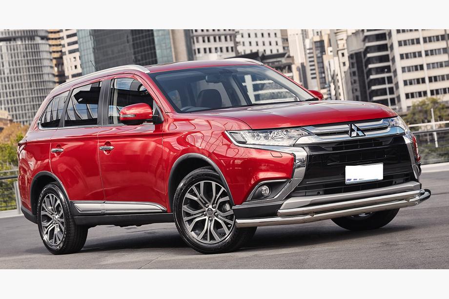 Mitsubishi Outlander 2012–2021 Keulasuoja ST014 (rst.) Image