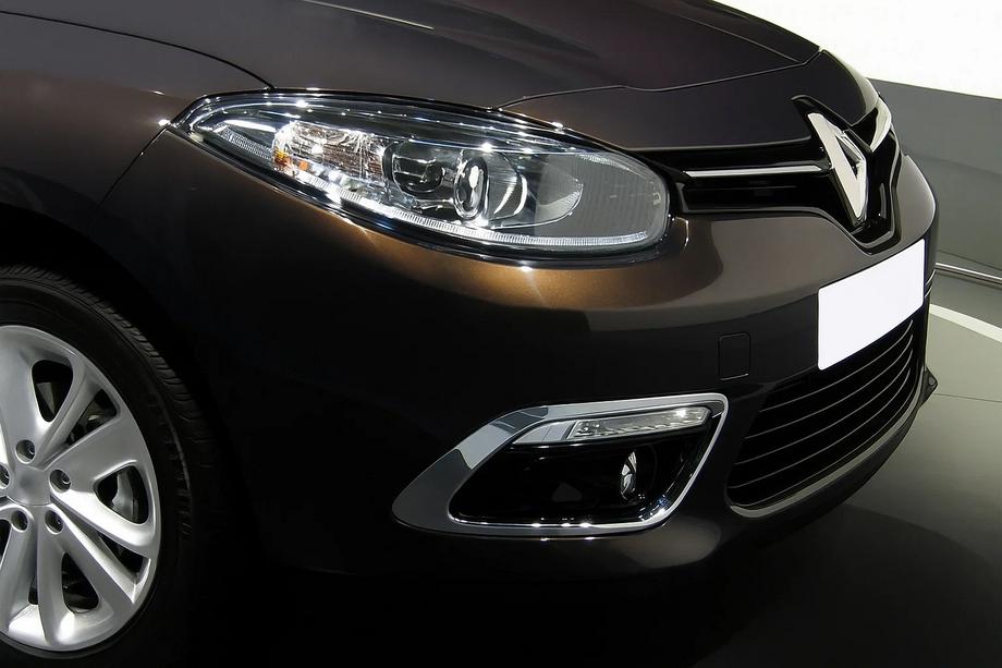 Renault Fluence 2009–2016 Sumuvalojen kromikehykset (2013↗, 2 kpl, ruostumaton teräs) Image