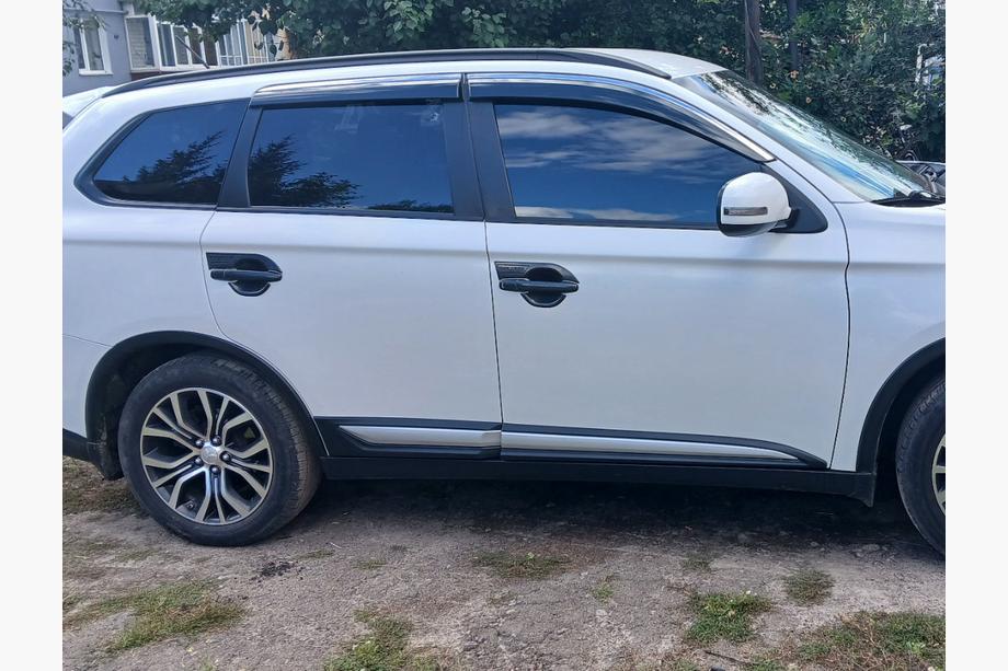 Mitsubishi Outlander 2012–2021 Kattokaiteet (2 kpl) Harmaa Image