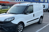 Opel Combo 2012–2018 Skyport kattokaiteet (mustat) Vakiokiinnityssarja kuva 1