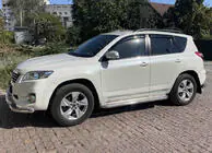 Toyota Rav 4 2006–2013 Skyport-kattokaiteet (mustat) kuva 1