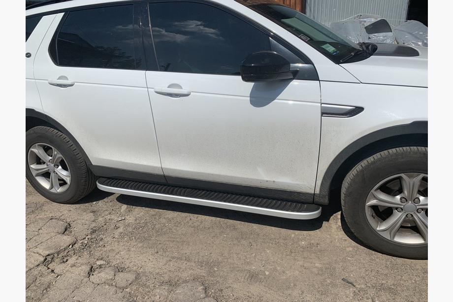 Land Rover Discovery Sport 2014– Sivuportaat Tayga Grey (2 kpl, alumiini) Kuva 3