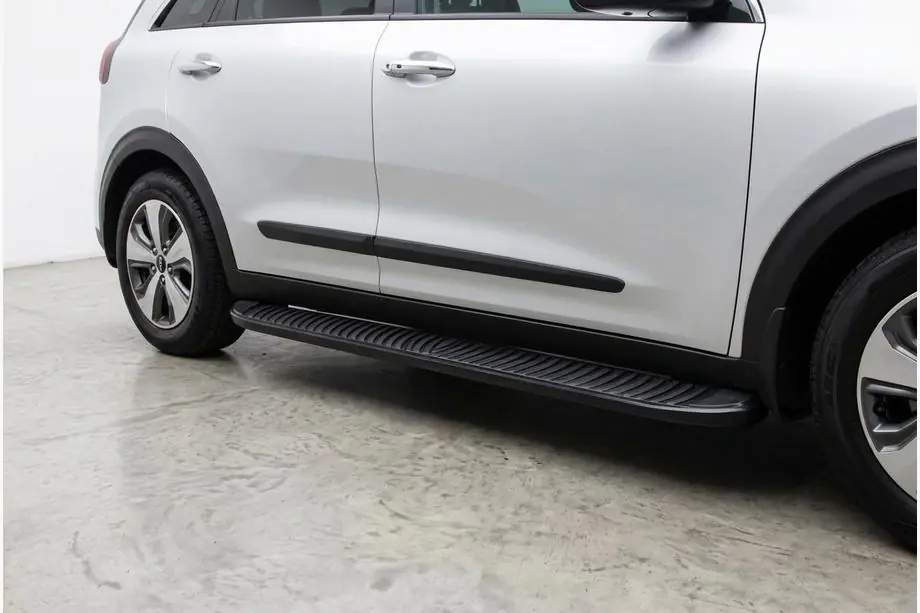 Kia Niro 2016–2021 Tayga Black sivuaskelmat (2 kpl, alumiini) Kuva 1