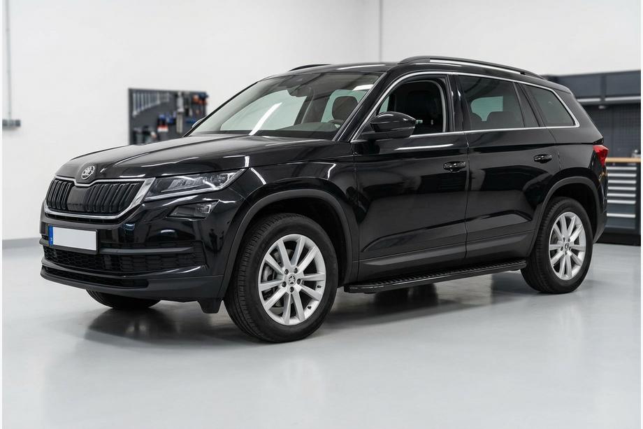Skoda Kodiaq 2016–2023 Tayga Black sivuaskelmat (2 kpl, alumiini) Image