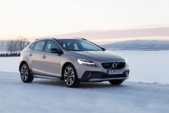 Katsaus Volvo V40 Cross Country -viistoperän maastoversioon
