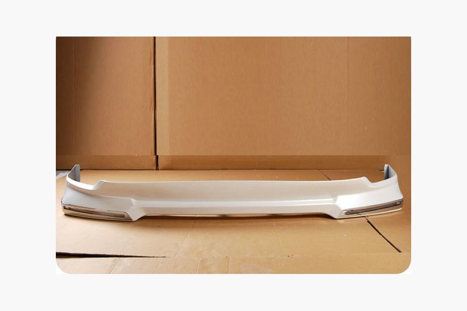 Toyota Land Cruiser 200 2007–2021 Korisarja 2012-2015 (LC15) Valkoinen väri Kuva 7