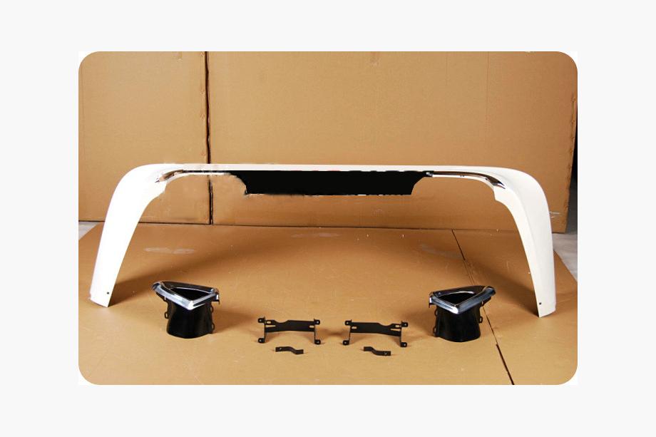 Toyota Land Cruiser 200 2007–2021 Korisarja 2012-2015 (LC15) Valkoinen väri Kuva 10