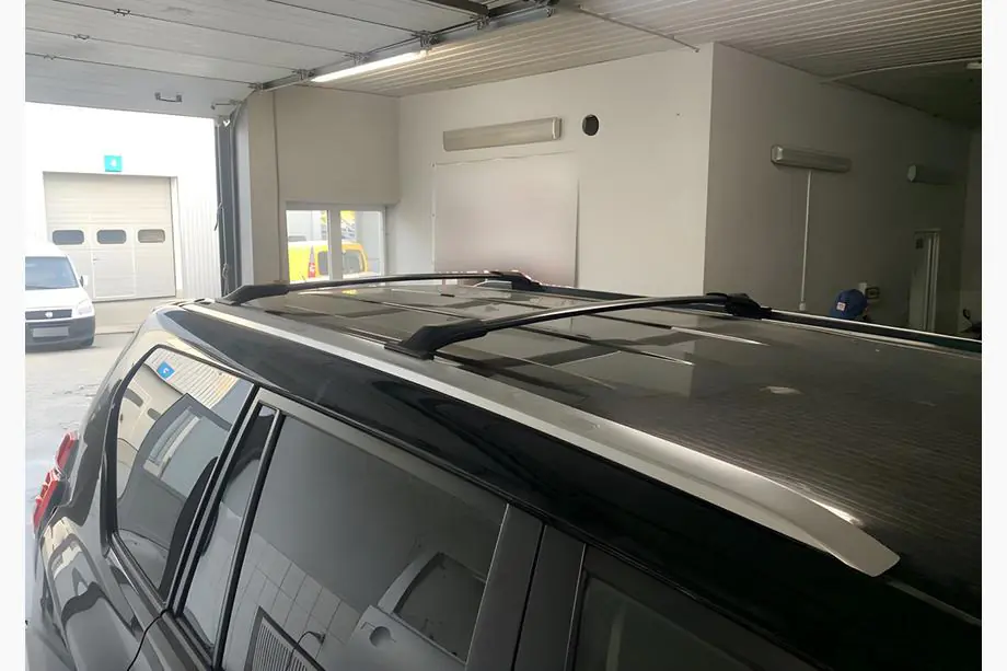 Toyota Land Cruiser Prado 150 2009–2023 Integroidut kattokaiteet poikkitangoilla (sarja) Kuva 1