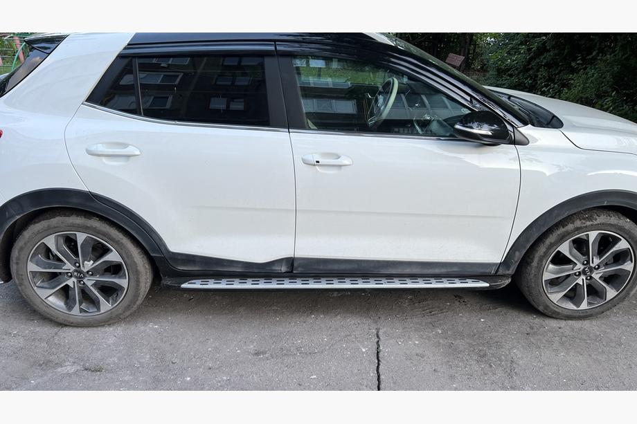 Kia Stonic 2017– Sivukynnykset, alkuperäinen design (2 kpl) Kuva 4