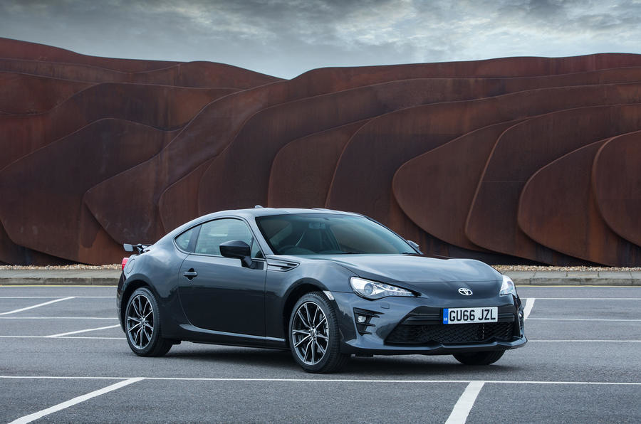 Toyota GT86 -coupén päivitetyn version katsaus
