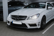 Mercedes E-sarjan Coupé C207 2010–2017 Etusäleikkö (2009-2013, Diamond Silver) kuva 3