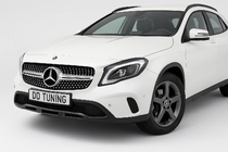 Mercedes GLA X156 2014–2019 Etusäleikkö Diamond Silver (2017-2019) kuva 1
