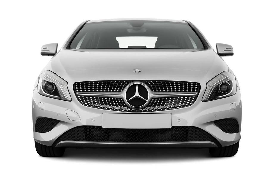 Mercedes A-sarja W176 2012–2018 Etusäleikkö Diamond Silver (2012-2015) Kuva 1