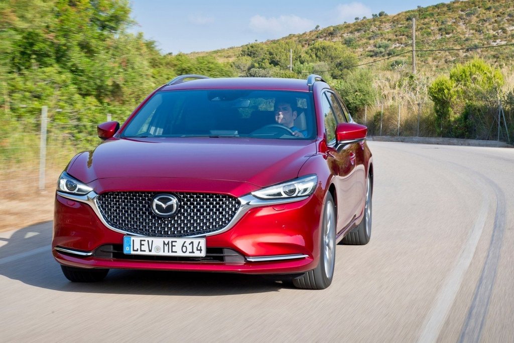 Päivitetyn mazda6 SW -farmarin katsaus
