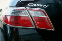 Toyota Camry 2006–2011 Takavalojen peitelistat (2 kpl, muovi) kuva 3