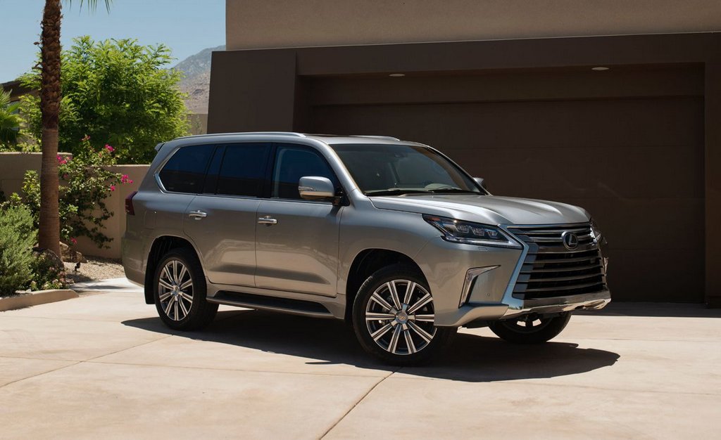 Katsaus päivitettyyn Lexus LX -maasturiin