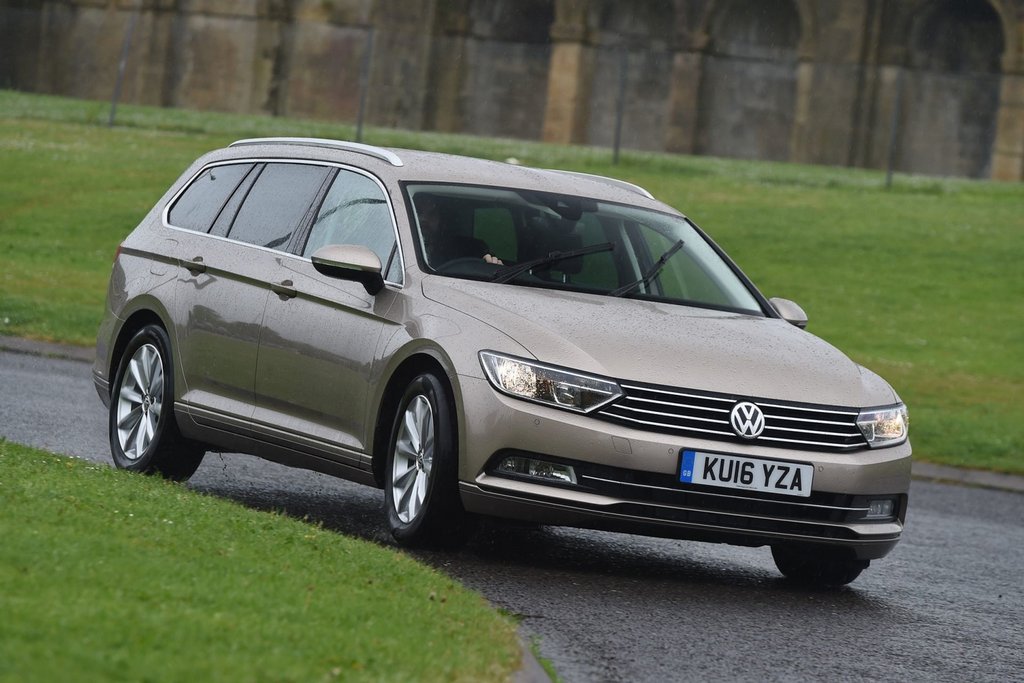 Volkswagen Passat Variant -farmarimallin koeajo