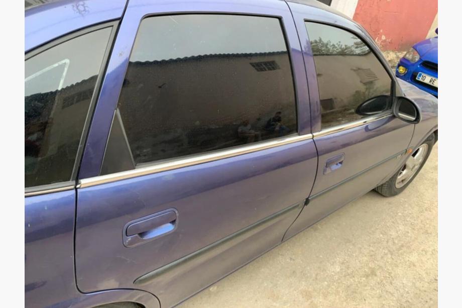 Opel Vectra B 1995–2002 Ikkunalistat (4 kpl, ruostumaton teräs) Image