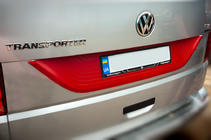 Volkswagen T6 2015–2024 Muovinen lista takaluukun kanteen Musta kuva 2