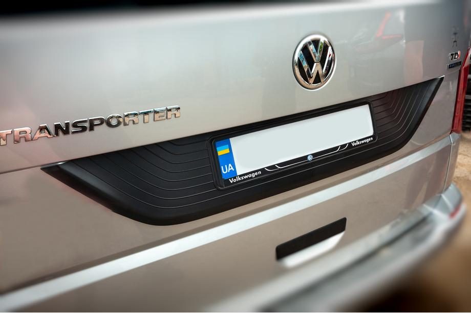 Volkswagen T6 2015–2024 Muovinen lista takaluukun kanteen Musta Image