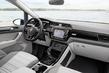 Kompaktin Volkswagen Touran -tila-auton koeajo kuva 4